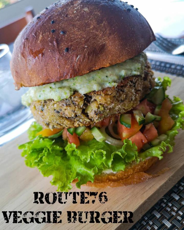 Route 76 Hotel *